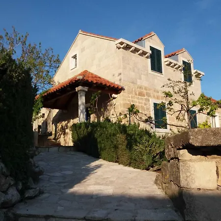 Fishing Family House بيت ضيافة Mocici