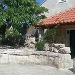 Πανσιόν Fishing Family House Mocici