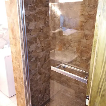 Fishing Family House 3* Mocici