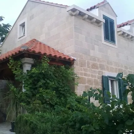 Fishing Family House Guest house Mocici